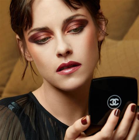 chanel makeup looks 2023|Chanel eyeshadow fashion.